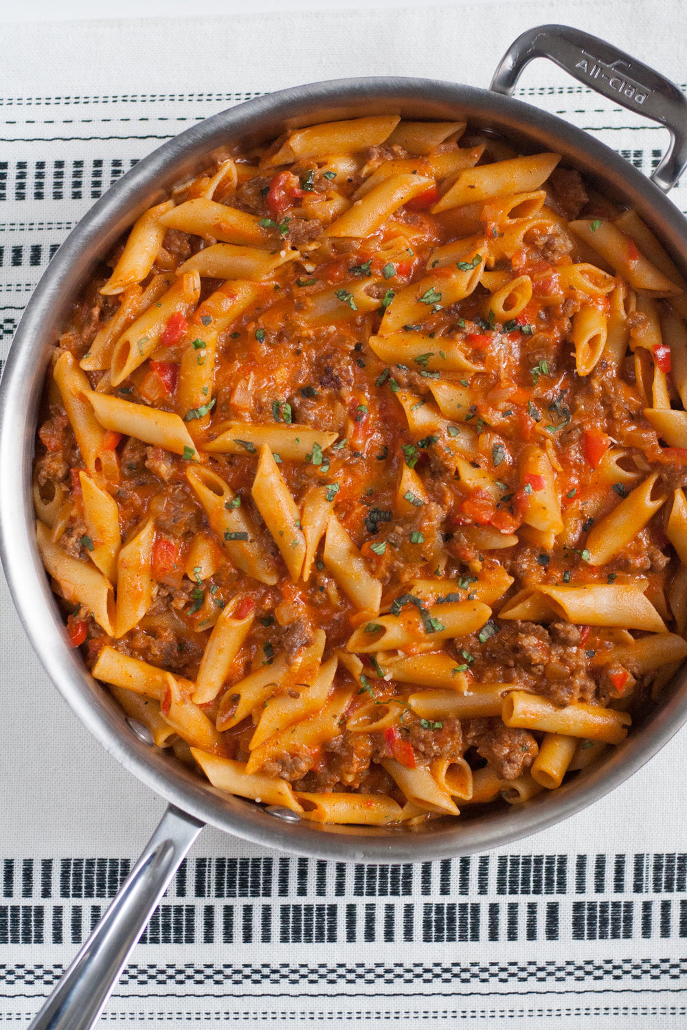 bit-and-bauble-easy-dinner-one-pot-creamy-tomato-sausage-pasta-recipe-3.jpg