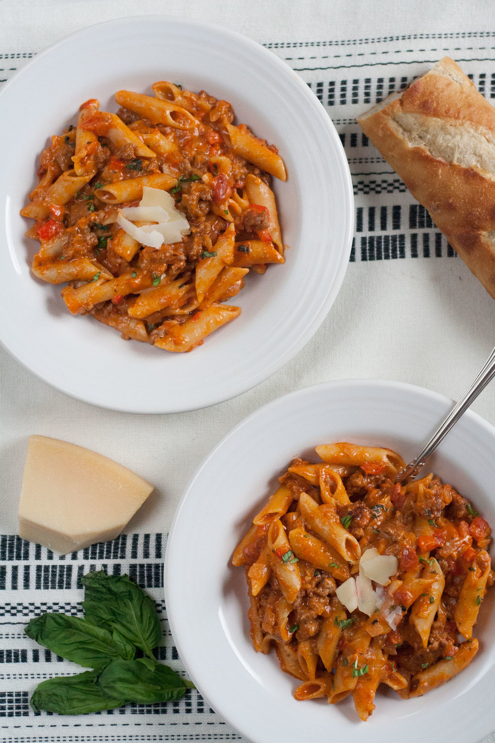 bit-and-bauble-easy-dinner-one-pot-creamy-tomato-sausage-pasta-recipe-5.jpg