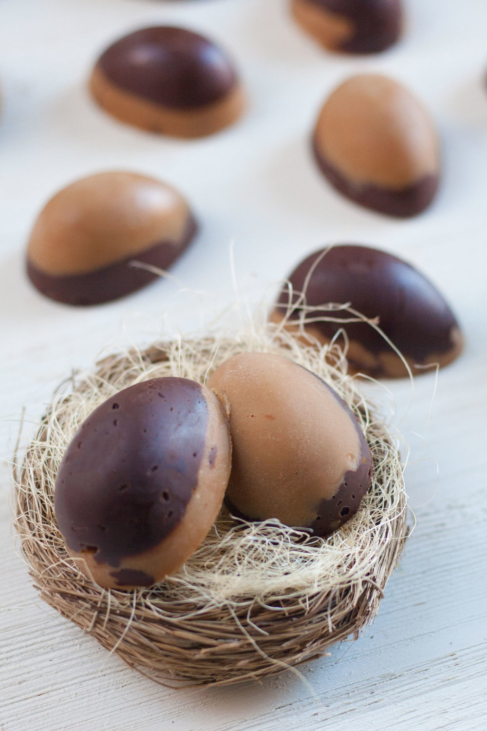 bit-and-bauble-healthy-chocolate-peanut-butter-eggs-easter-candy-2.jpg