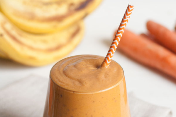 healthy carrot cake smoothie recipe