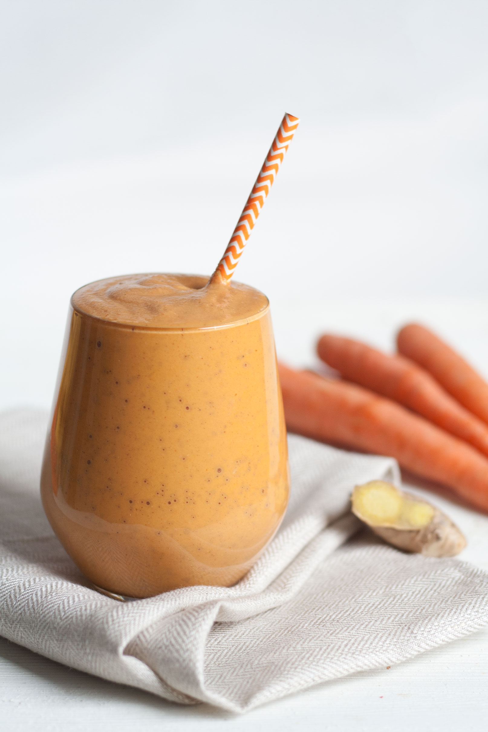 CARROT CAKE SMOOTHIE - Bit & Bauble