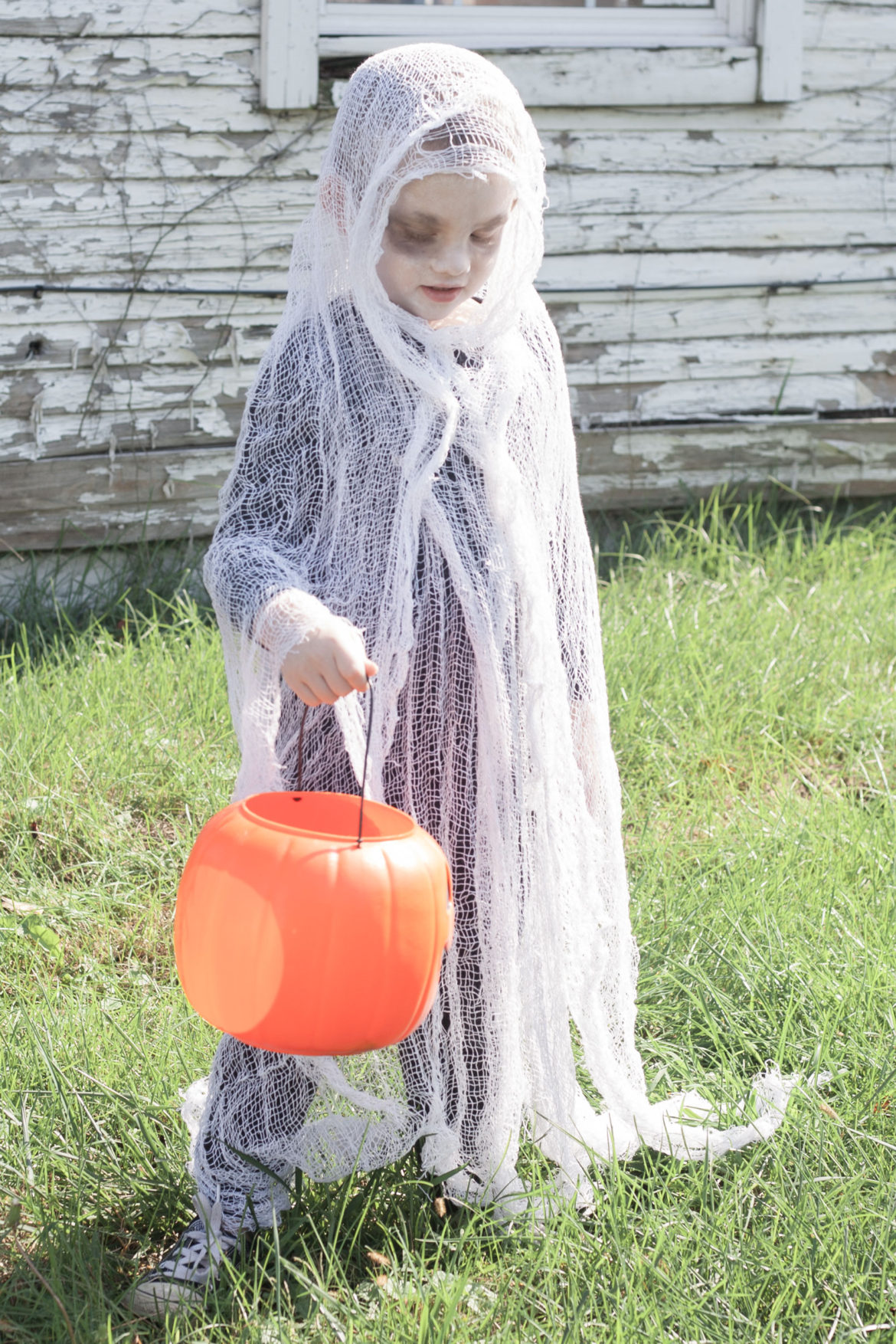 EASY DIY SCARY GHOST COSTUME Bit Bauble