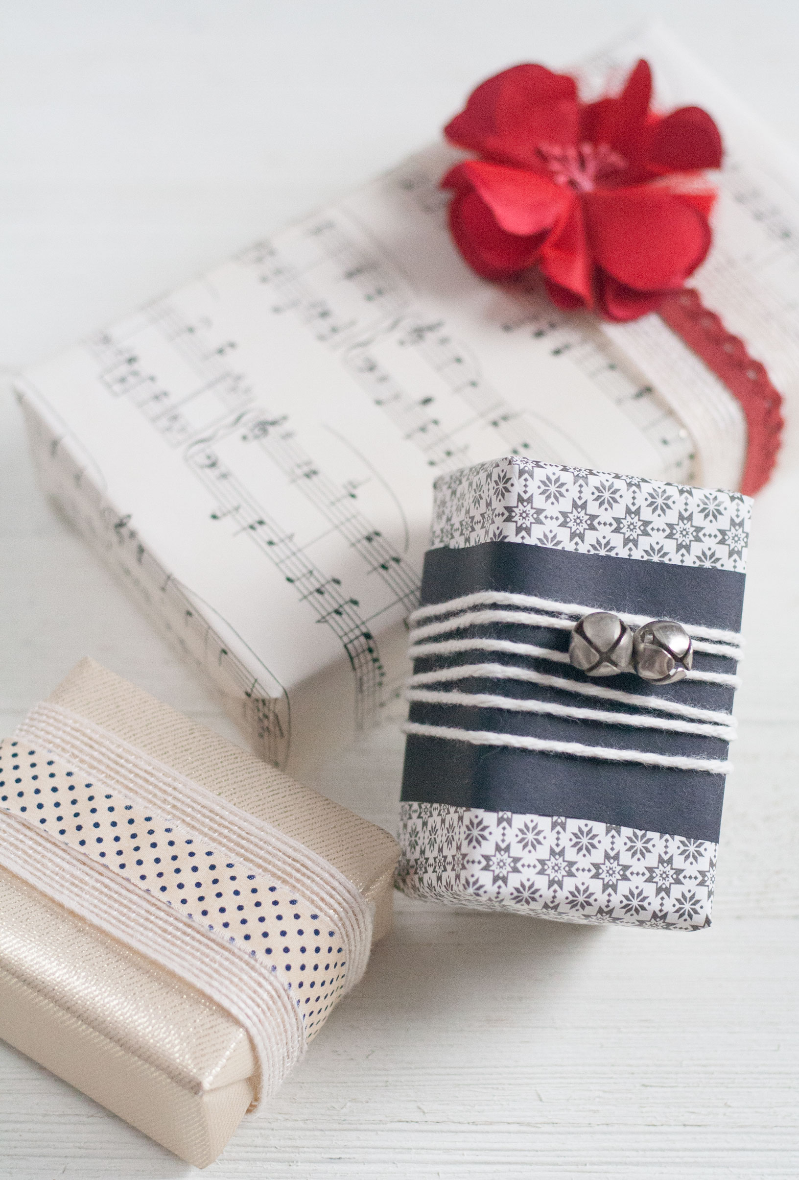 bit-and-bauble-pretty-chic-gift-wrap-christmas-presents-ideas-6