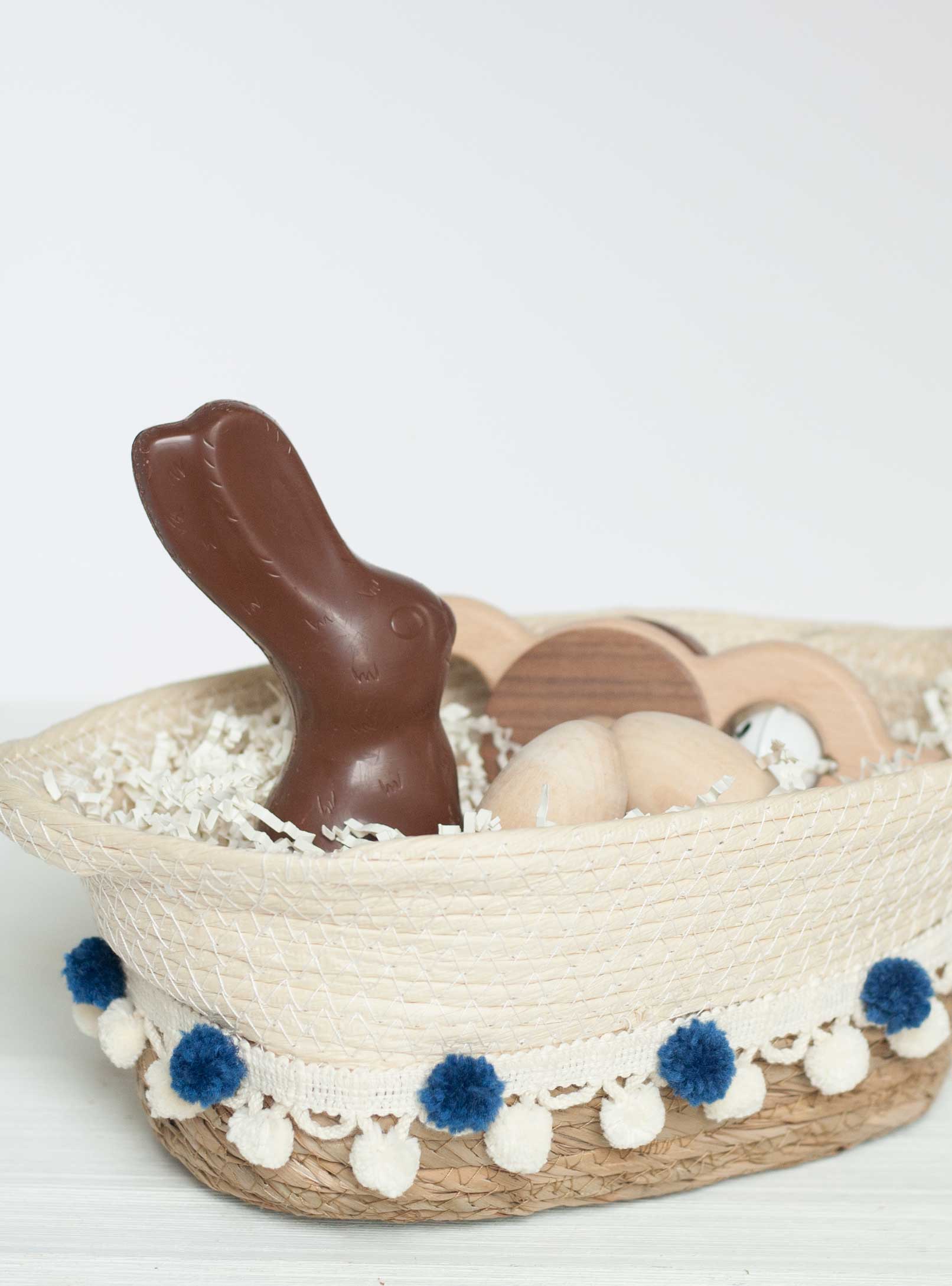 quick easy diy pom pom natural chic easter basket