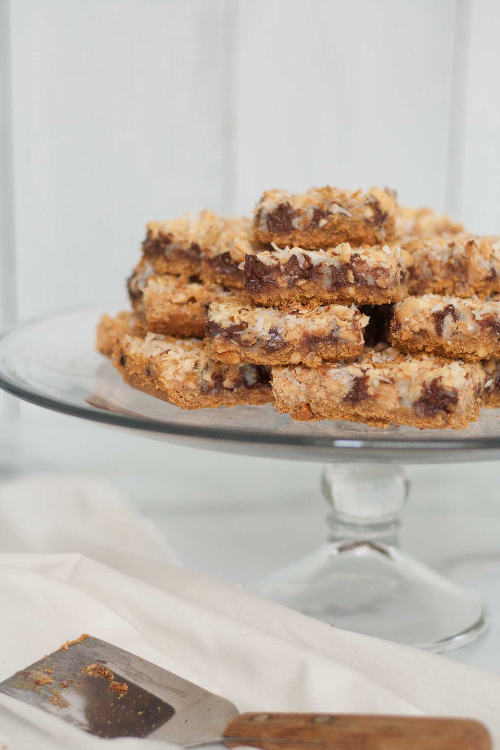 easy peanut butter chocolate magic cookie bars recipe