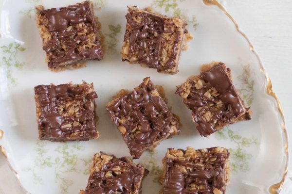 easy chocolate peanut butter chewy oat bars