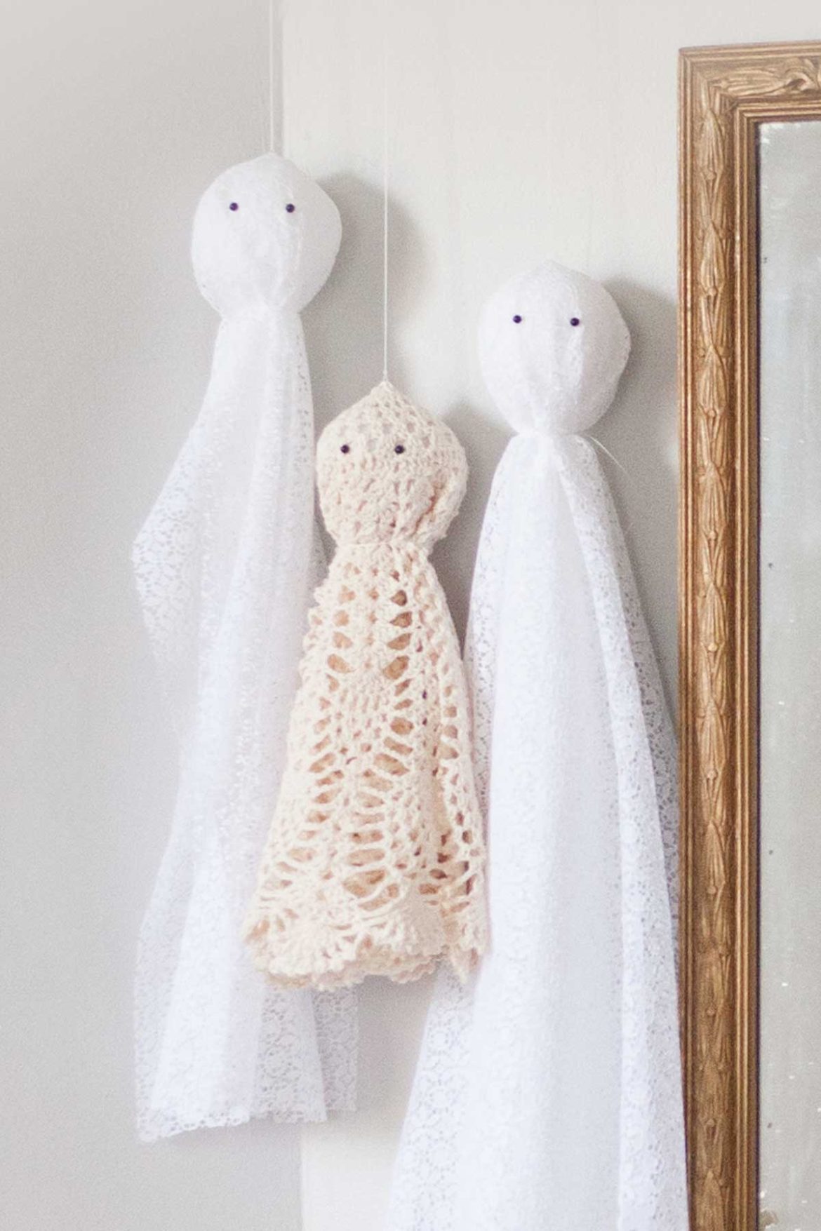 easy chic farmhouse antique vintage boho pretty halloween decoration diy lace ghosts