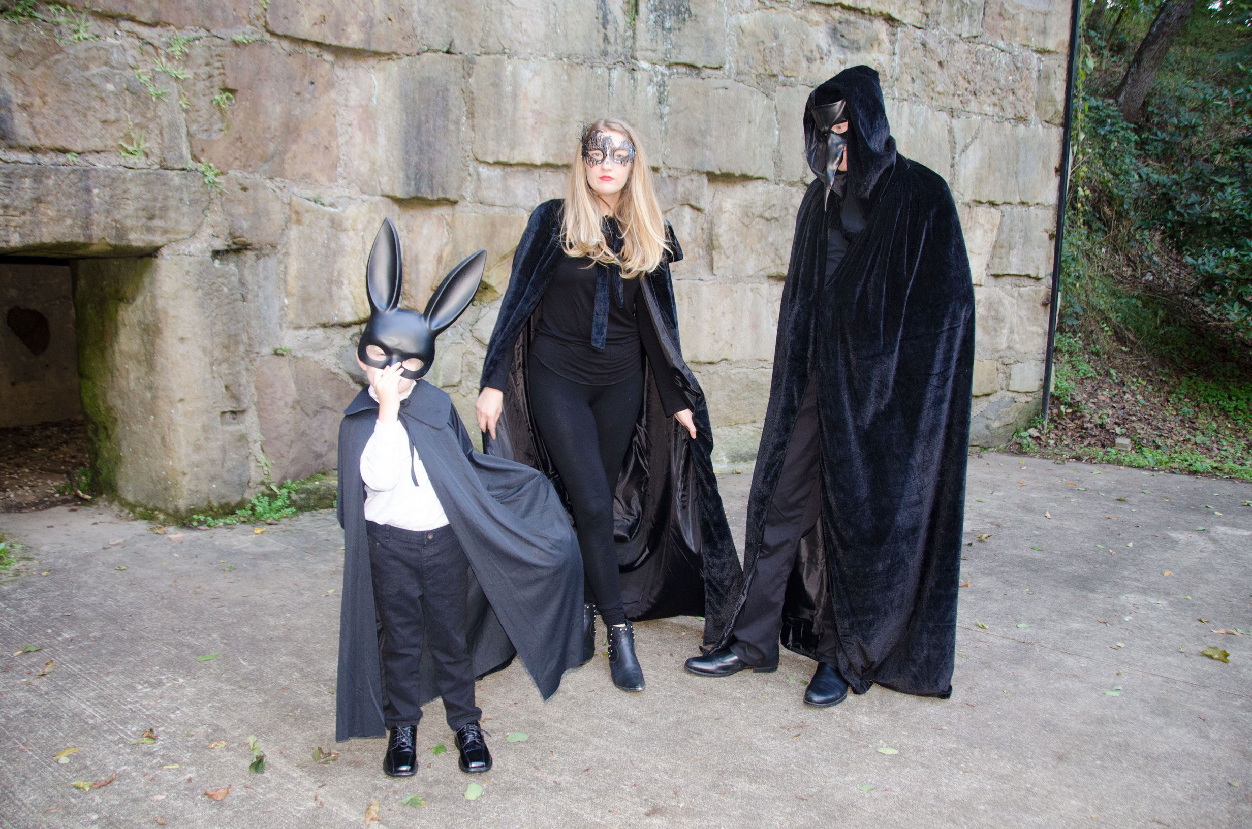 easy last minute diy warm halloween costume black cape ideas men women boys girls family