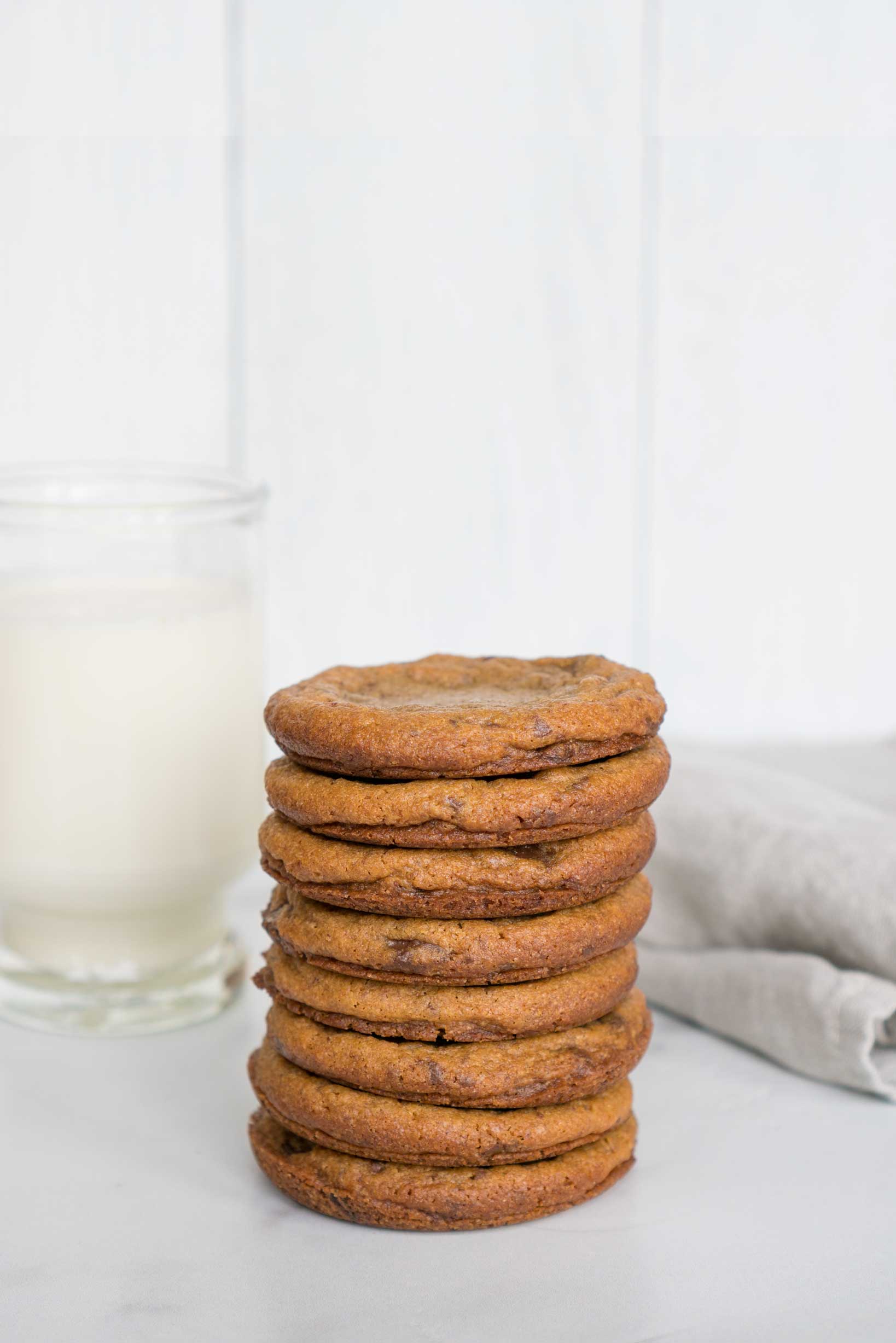 chewy-molasses-espresso-chocolate-chip-cookie-recipe